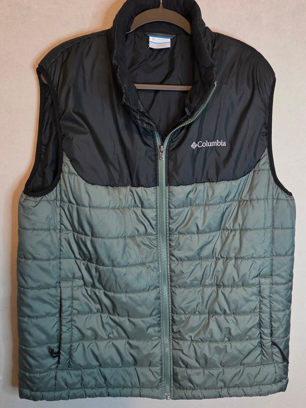 Men's Columbia Horstman Glacier Vest BLK/Green zip quilted water resistant Large